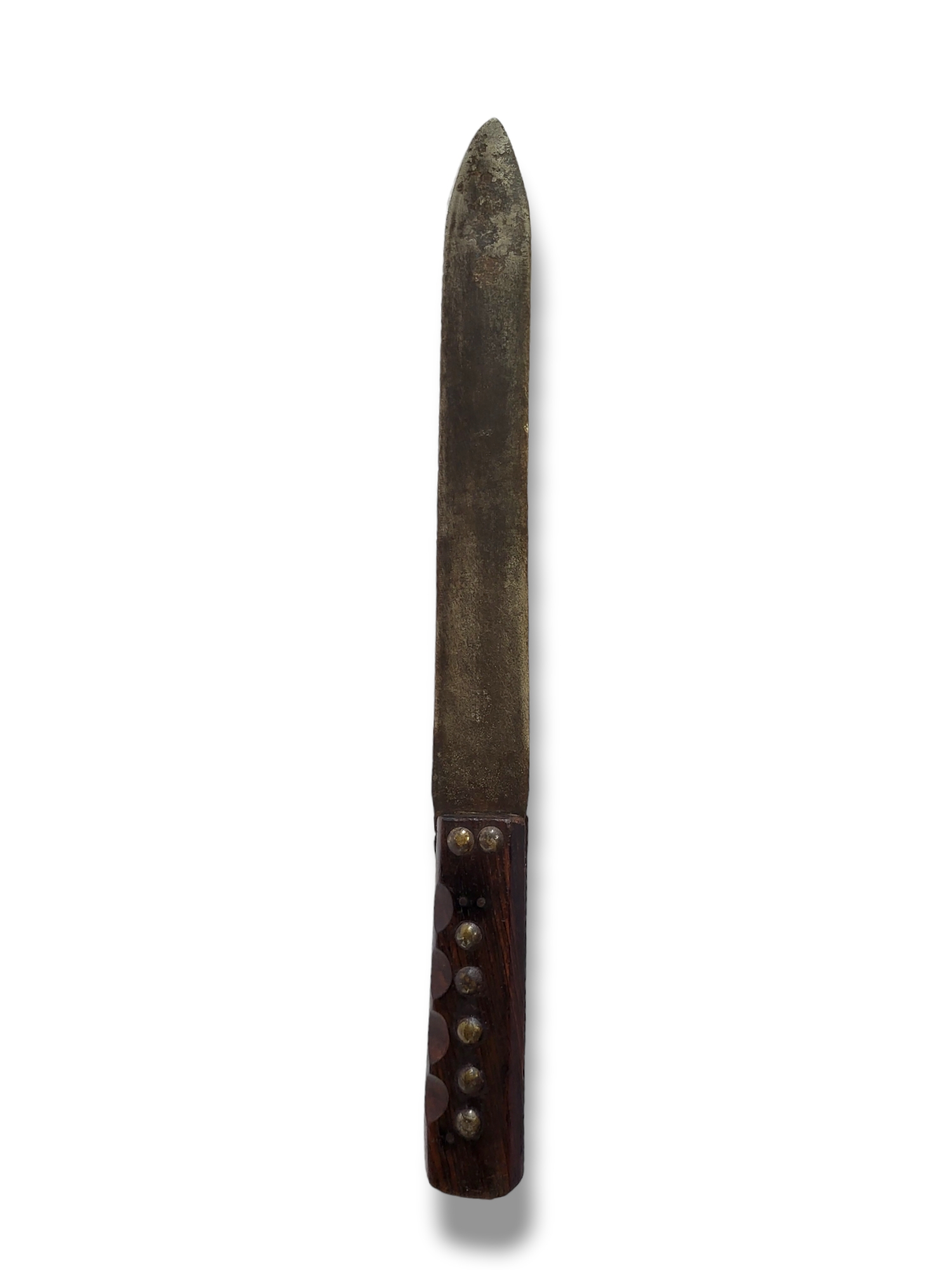 A LATE 19TH CENTURY NORTH AMERICAN INDIAN DOUBLE EDGED FIGHTING KNIFE The hardwood grip with stud - Image 2 of 4