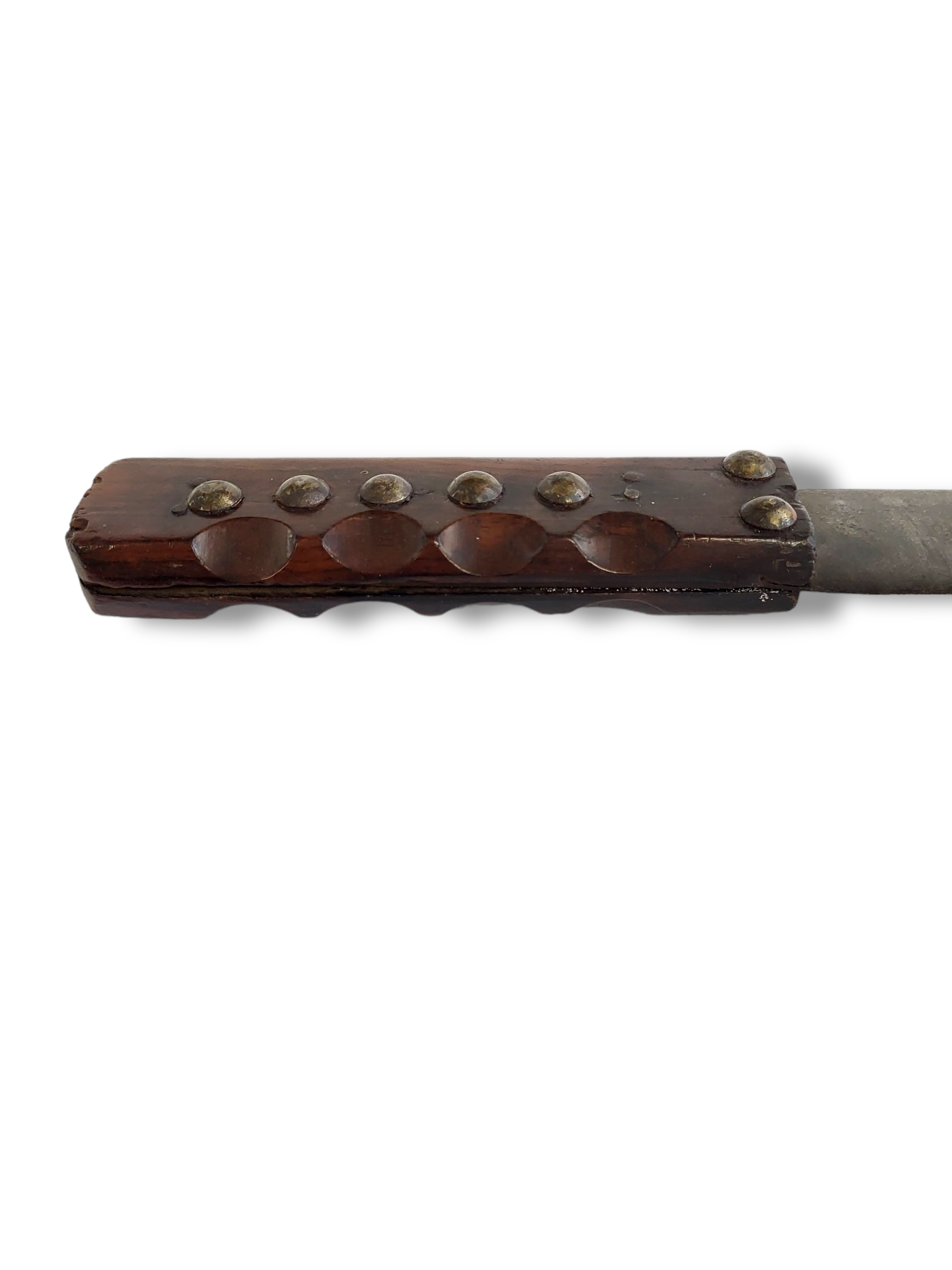 A LATE 19TH CENTURY NORTH AMERICAN INDIAN DOUBLE EDGED FIGHTING KNIFE The hardwood grip with stud - Image 4 of 4
