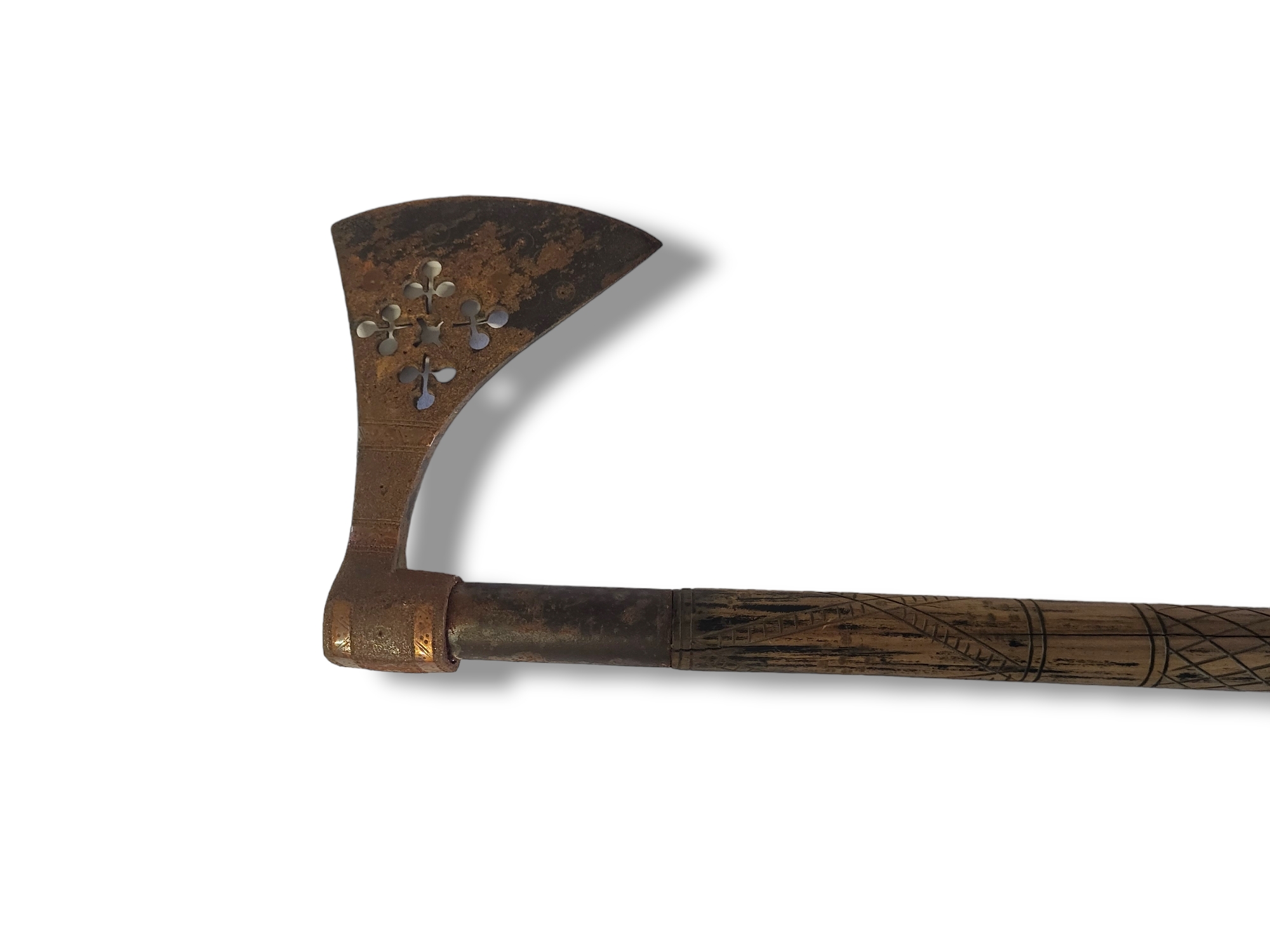 AN ANTIQUE NATIVE AMERICAN INDIAN IRON AND WOOD TOMAHAWK Having a iron axe head with copper - Image 5 of 5