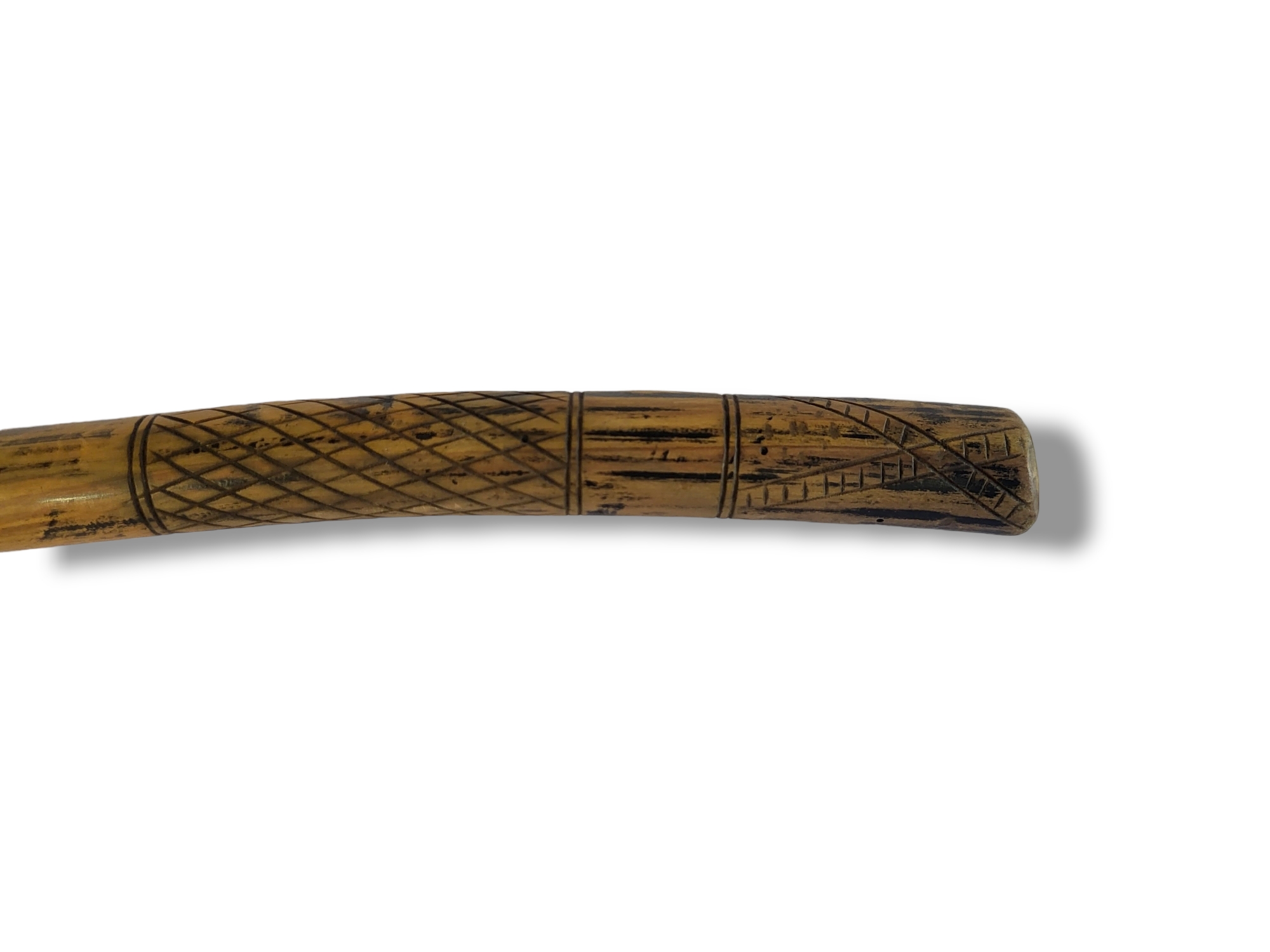 AN ANTIQUE NATIVE AMERICAN INDIAN IRON AND WOOD TOMAHAWK Having a iron axe head with copper - Image 4 of 5