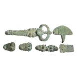 A COLLECTION OF BRONZE AGE ITEMS TO INCLUDE BUCKLE, LEATHER STUDS AND OTHERS. (buckle length 10.