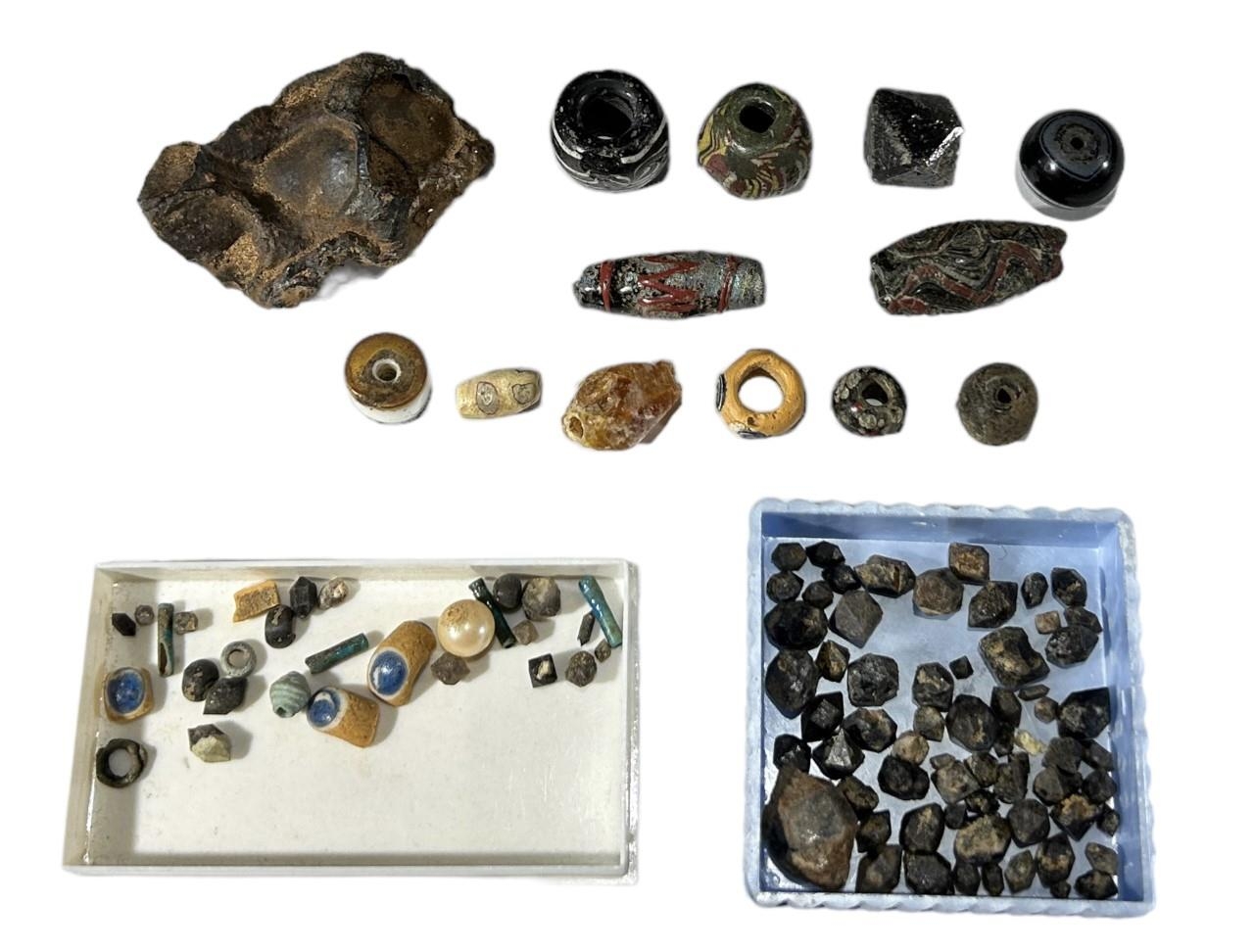 A COLLECTION OF STONE AND CERAMIC BEADS, QUARTZ STONES AND OTHERS, POSSIBLY NEOLITHIC. - Image 2 of 3