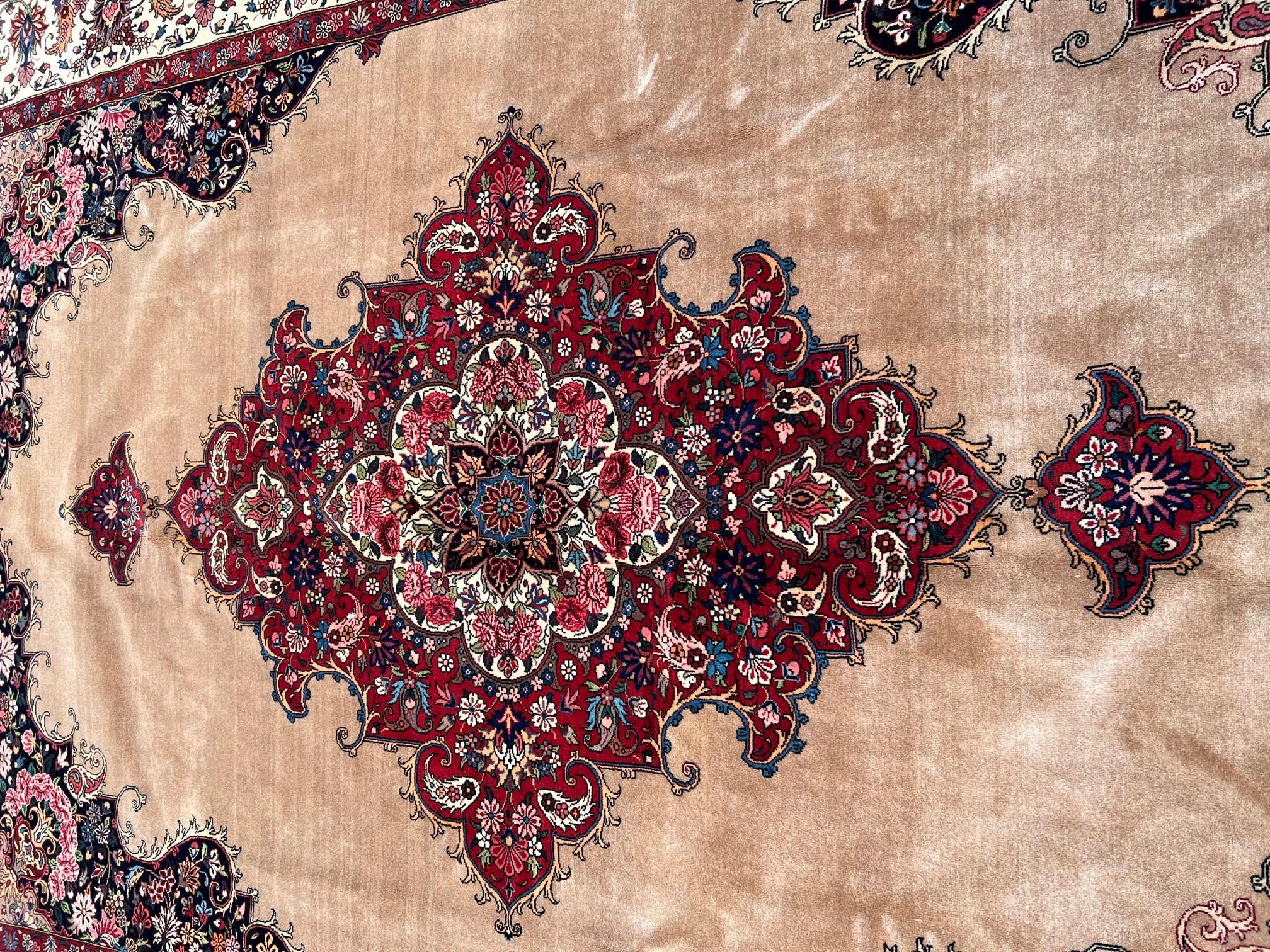 A LARGE PERSIAN BEIGE GROUND CARPET With central floral diamond. (366cm x 256cm) - Image 2 of 3