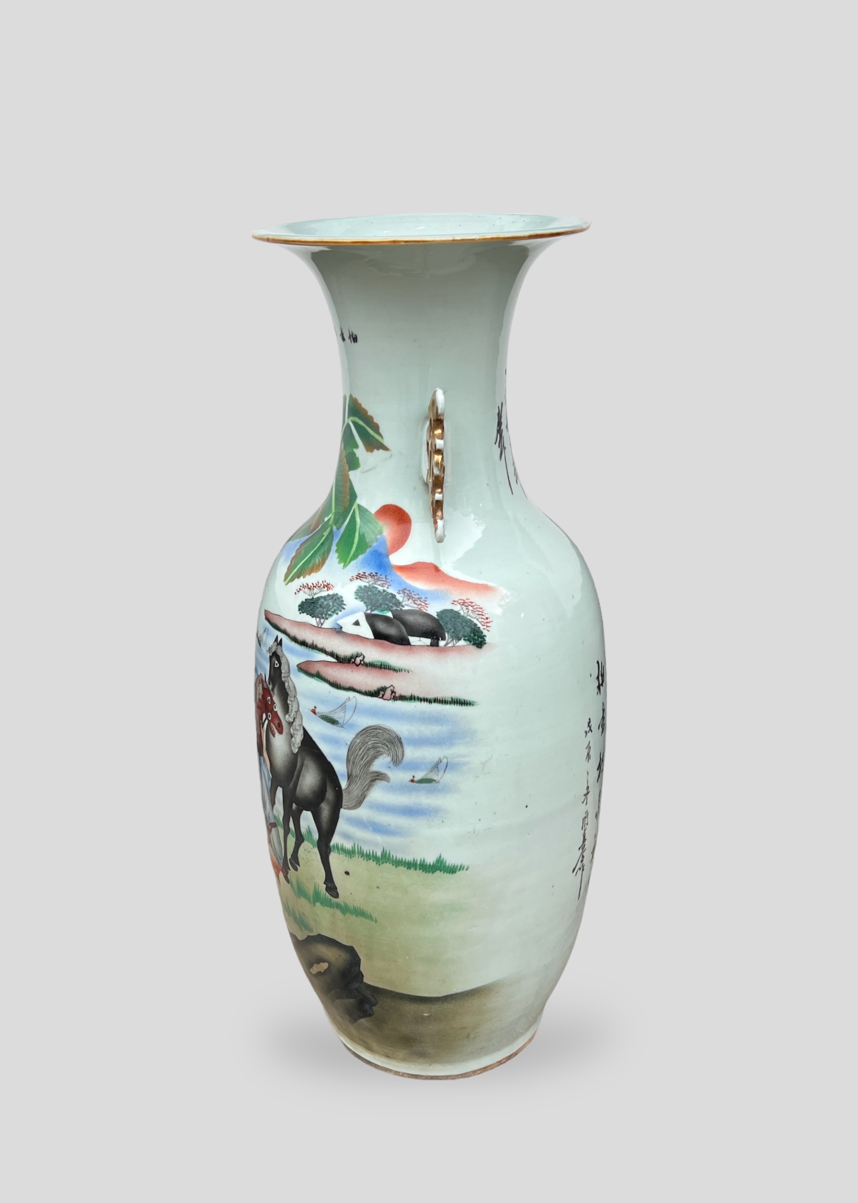 A LARGE ANTIQUE CHINESE EXPORT PORCELAIN VASE Decorated with a rural landscape view with horses, - Image 12 of 16