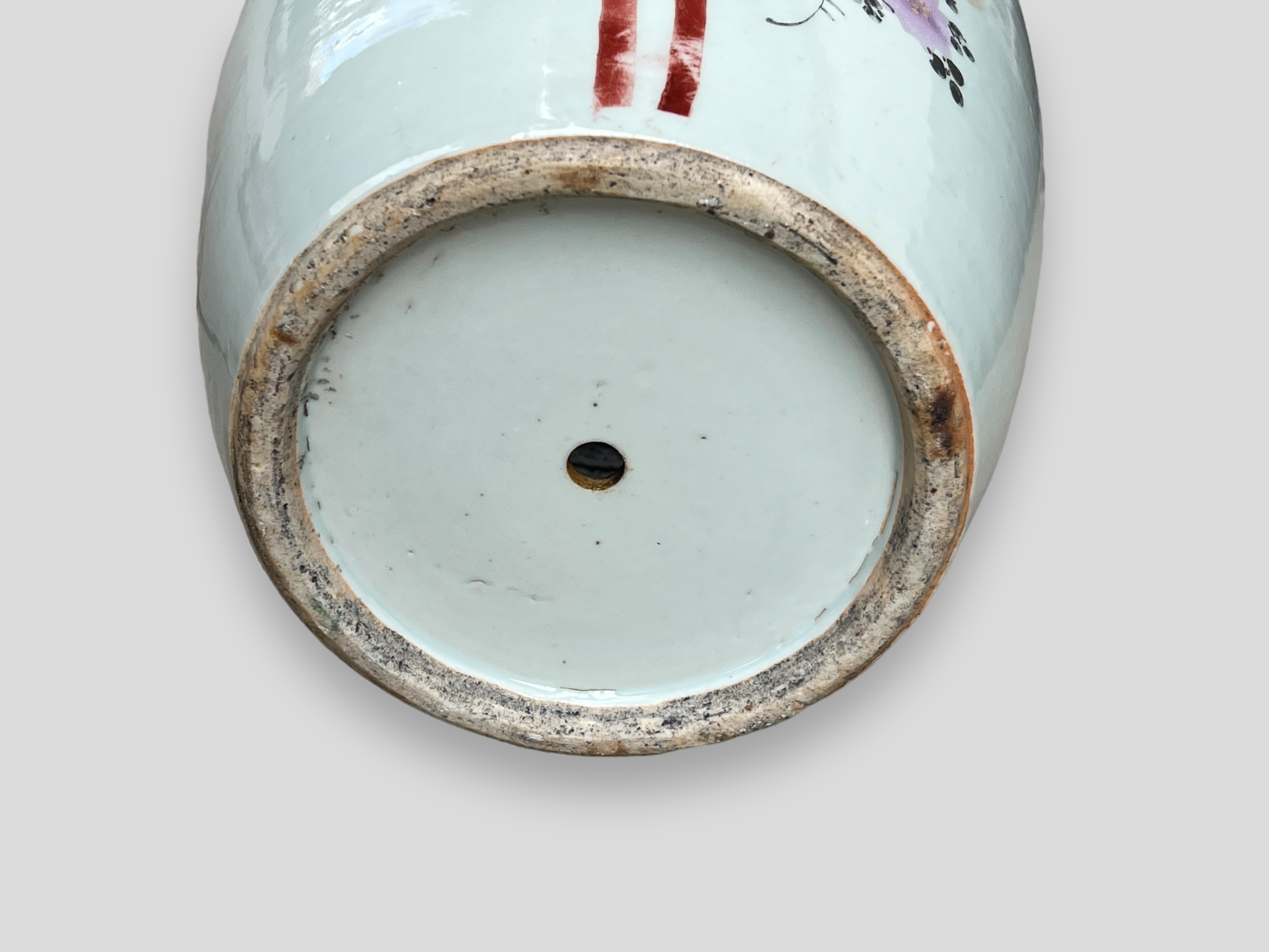 A LARGE ANTIQUE CHINESE EXPORT PORCELAIN VASE Decorated with a rural landscape view with horses, - Image 8 of 16