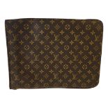 LOUIS VUITTON, PARIS, A MID 20TH CENTURY GENTLEMAN’S DOCUMENTS AND PAPERWORK Carry briefcase folder,