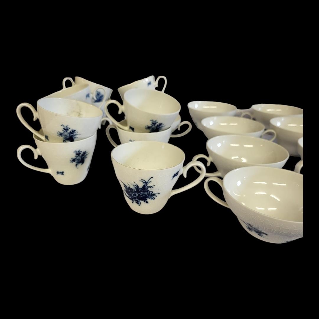 BJØRN WIINBLAD FOR BAVARIAN ROSENTHAL, A PORCELAIN PART TEA SERVICE Romance Rhapsody in blue, - Image 2 of 2