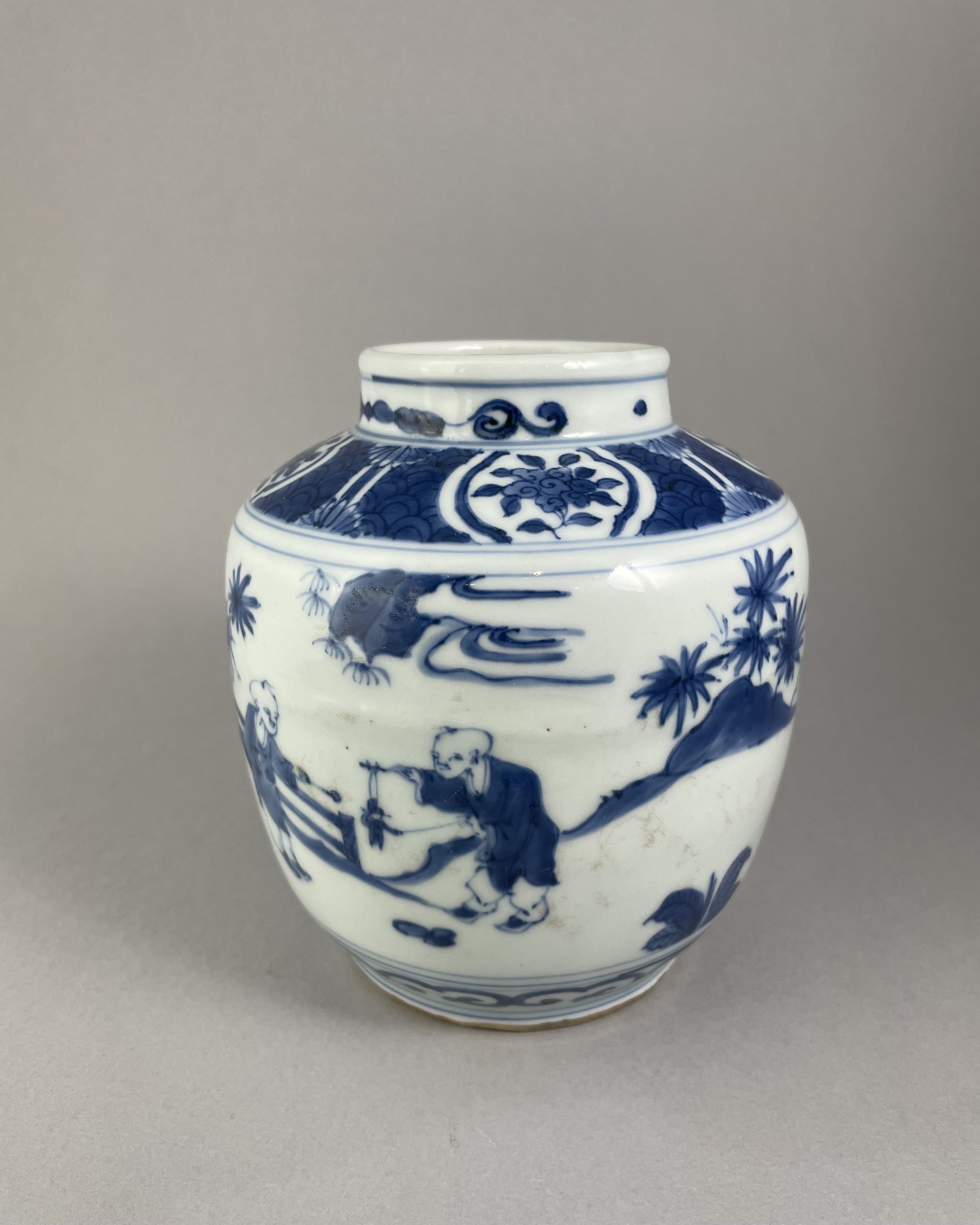 A CHINESE BLUE AND WHITE MING STYLE PORCELAIN JAR Depicting children in chinoiserie garden view, - Image 4 of 6