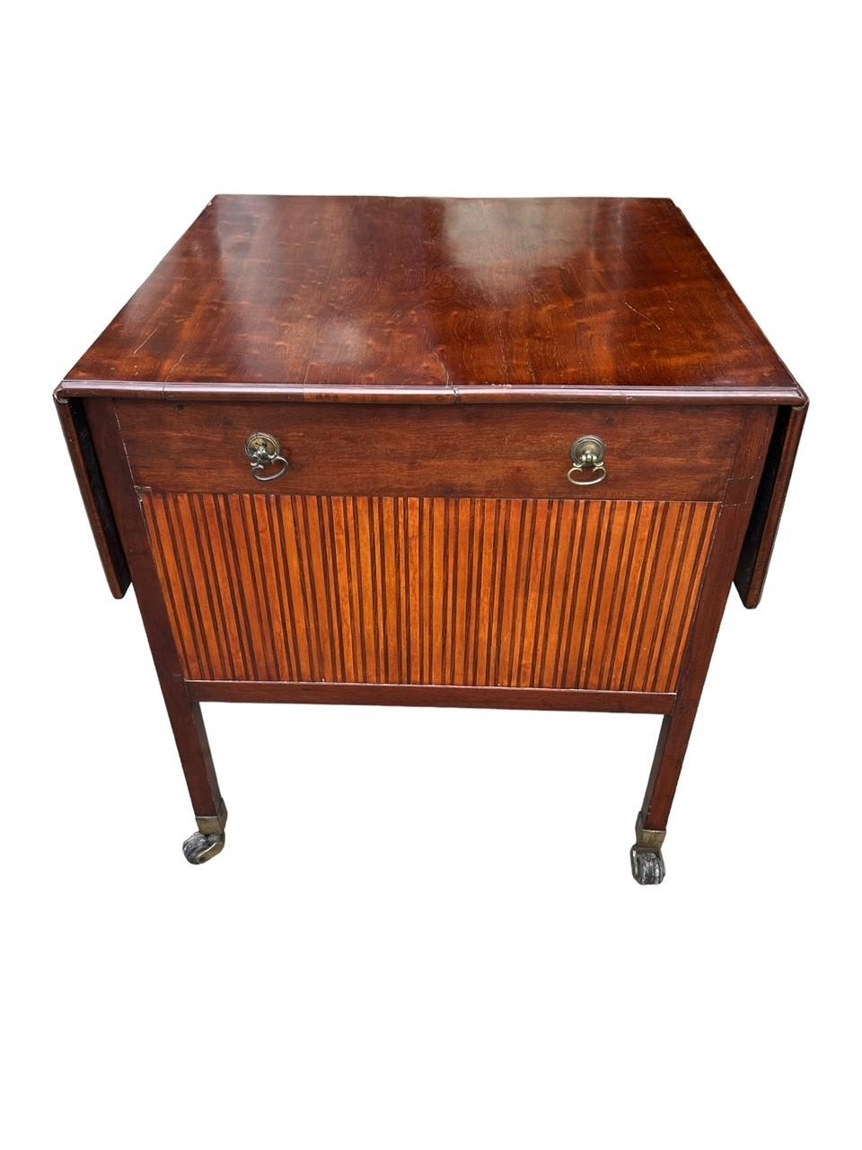 MANNER OF THOMAS CHIPPENDALE, A FREESTANDING GEORGE III PLUM MAHOGANY AND HARWOOD INLAID DROP FLAP - Image 5 of 17
