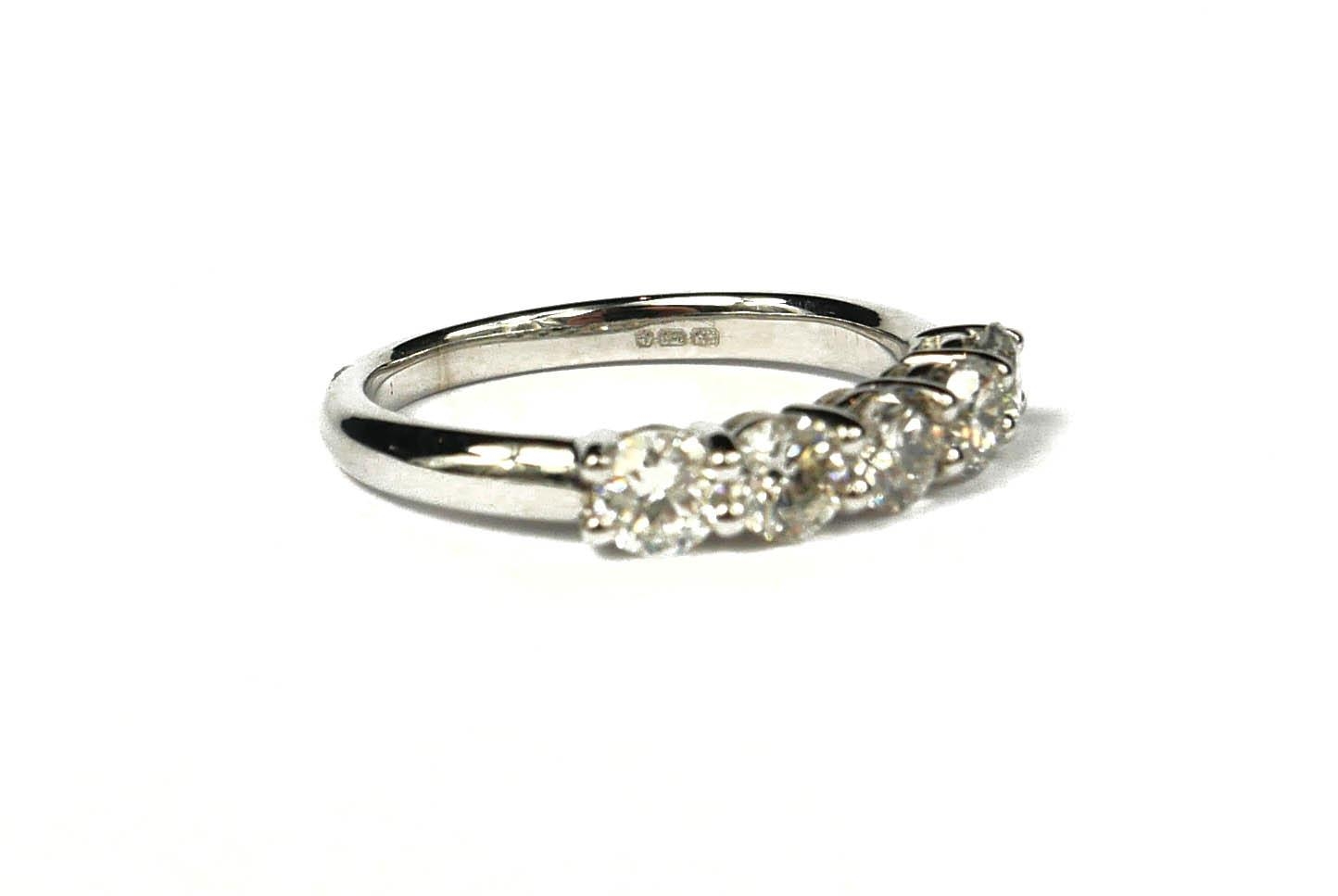 AN 18CT WHITE GOLD FIVE STONE DIAMOND RING. (Approx diamonds 1.09ct) - Image 2 of 2