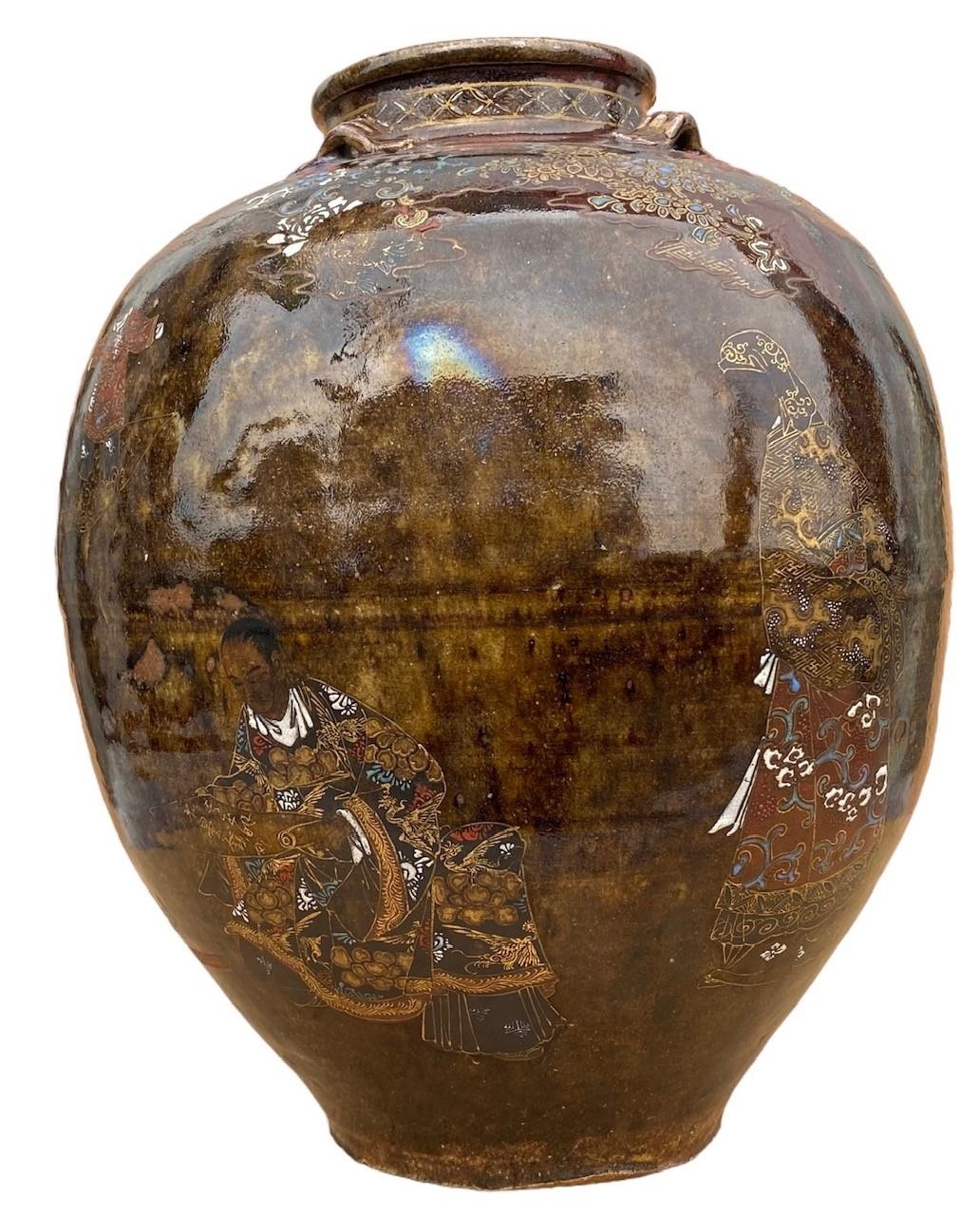 A LARGE 19TH CENTURY JAPANESE TEA JAR Decorated with painted enamel, gold figures and flowers, - Image 2 of 6