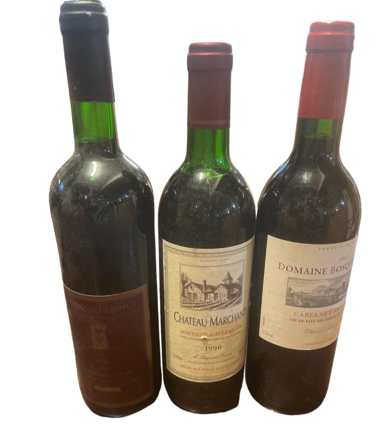 A COLLECTION OF SIXTEEN BOTTLES OF VARIOUS RED WINES, To include 5 x Châteauneuf du papes 5 x - Image 3 of 5