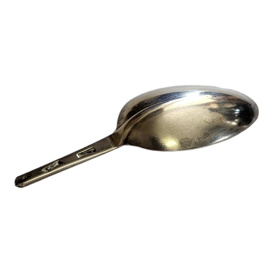 A RARE 17TH/18TH CENTURY ENGLISH TREFID HALLMARKED SILVER MEDICINE SPOON Single drop bowl, fully - Image 2 of 3