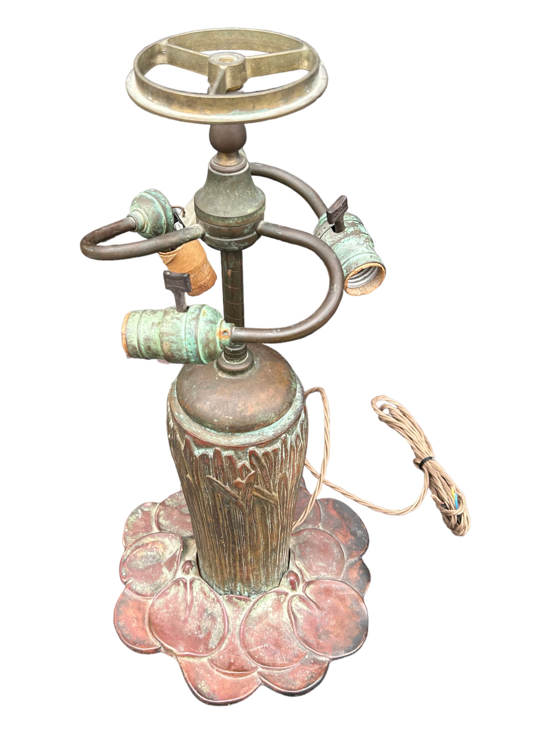 A LARGE TIFFANY DESIGN BRONZE TABLE LAMP Having three light fittings, naturalist decoration on a - Image 2 of 2