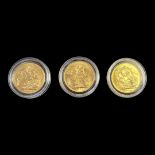 A COLLECTION OF THREE AUSTRALIAN MINT P KING GEORGE V 22CT GOLD FULL SOVEREIGN COINS Consecutive