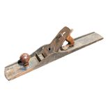 A LARGE RECORD NO.8 JOINTER PLANE TOOL FOR WOODWORKING. (length 61cm x w 8.5cm)