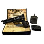 WEBLEY & SCOTT LTD, BIRMINGHAM. A PRE-WAR STRAIGHT GRIP WEBLEY ‘SENIOR’ AIR PISTOL HOUSED IN A