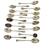 A COLLECTION OF TWELVE EARLY 20TH CENTURY SILVER EGG SPOONS Various hallmarks to include