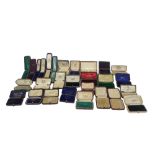 A COLLECTION OF TWENTY FIVE LATE 19TH/EARLY 20TH CENTURY JEWELLERY BOXES Each having velvet lined