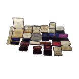 A COLLECTION OF TWENTY LATE 19TH/EARLY 20TH CENTURY JEWELLERY BOXES Various sizes, each having