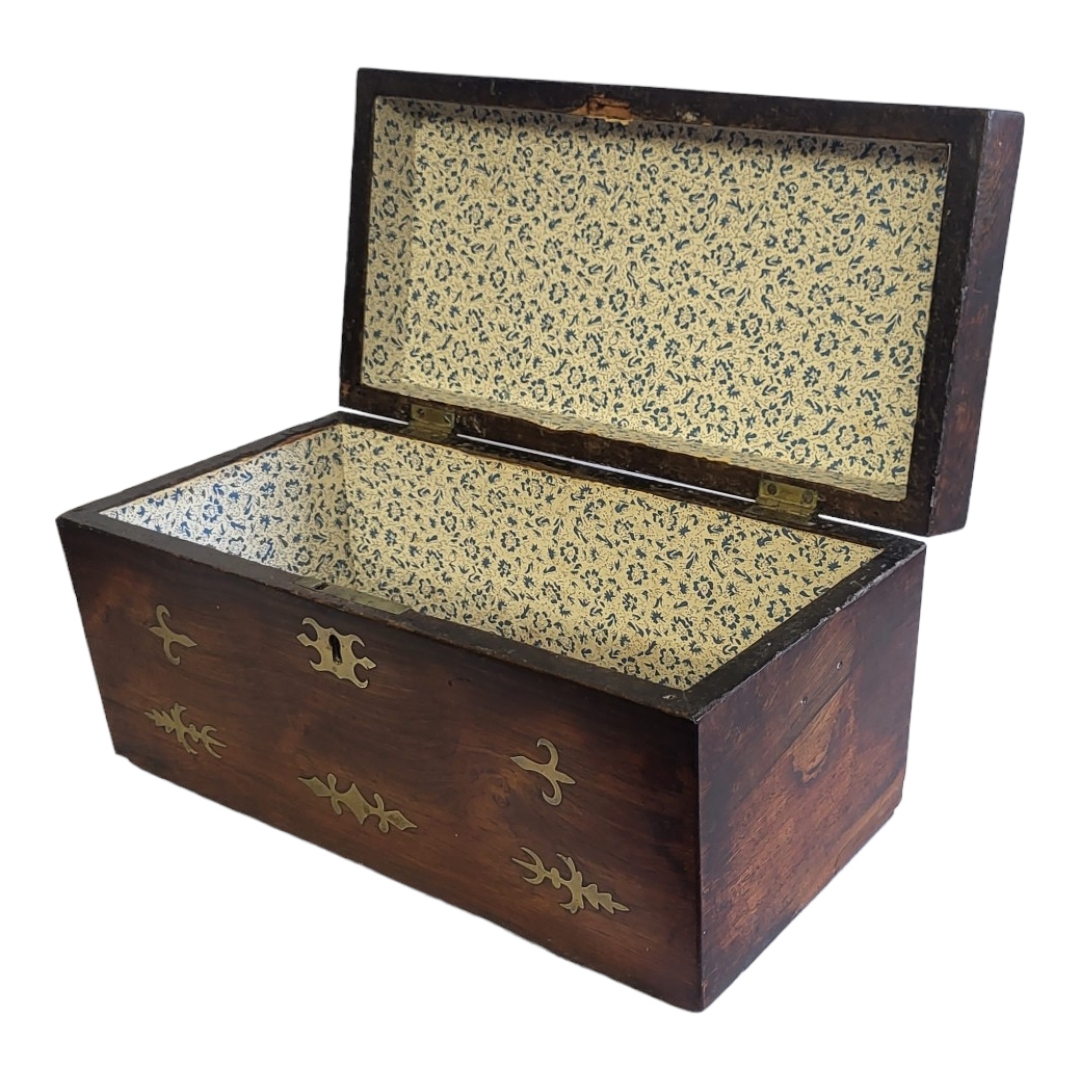 A LATE GEORGE III MAHOGANY AND BRASS INLAID FRETWORK PANELS TEA CADDY With divided two section - Image 2 of 3