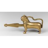 A LATE 19TH/EARLY 20TH CENTURY INDIAN BRASS PADLOCK AND KEY, MODELLED IN THE FORM OF A LION. (10cm).