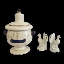 A MODERN 20TH CENTURY POTTERY CREAMWARE APOTHECARY JARD AND COVER Inscribed ‘Leeches’, in gilded