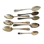 A SET OF SIX EARLY 20TH CENTURY SILVER TEASPOONS Plain form hallmarked Birmingham, 1927, in a fitted