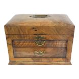 A VICTORIAN BURR WALNUT CASED LADIES’ TRAVELLING JEWELLERY BOX/CASKET, CIRCA 1880 The fall front