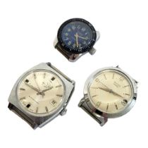 TWO VINTAGE STAINLESS STEEL GENT’S MECHANICAL WRISTWATCHES Buler calendar date watch with silver