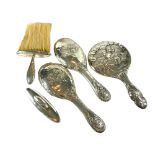 HENRY MATTHEWS, A PAIR OF EDWARDIAN ART NOUVEAU SILVER HAND MIRRORS DECORATED WITH REYNOLDS