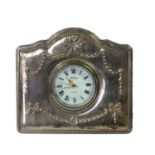 CARR'S OF SHEFFIELD LTD, A SILVER FRAMED DESK CLOCK, HALLMARKED SHEFFIELD, 2002. (8.5cm x 7.7cm,