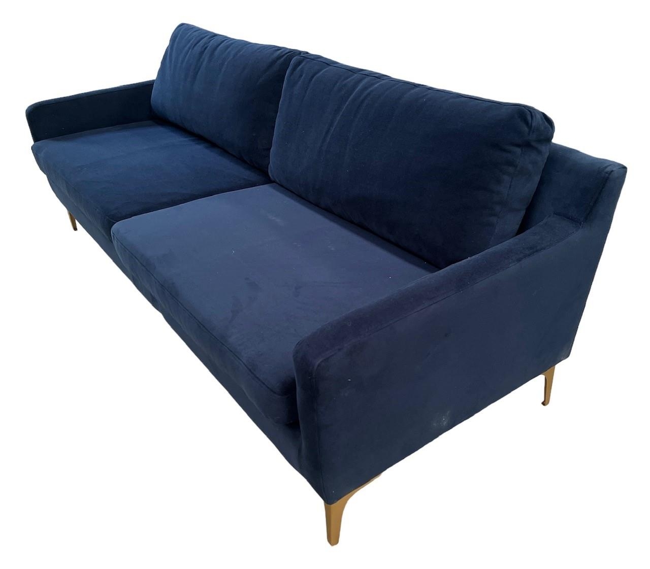 A CONTEMPORARY TWO SEAT BLUE UPHOLSTERED SETTEE Raised on gilt metal legs. (h 70cm x d 67cm x w - Image 3 of 3