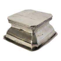 A VICTORIAN SILVER AND CUT LEAD CRYSTAL GLASS SQUARE INKWELL On reeded base, hallmarked John
