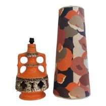 A STYLISH 1970’S WEST GERMAN STEIN KERAMIK LAVA PATTERN POTTERY LAMP BASE In bright orange lustre