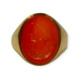 A 19TH CENTURY 15CT GOLD CARVED CARNELIAN INTAGLIO RING DEPICTING THE BUST OF ROMAN EMPEROR GALBA