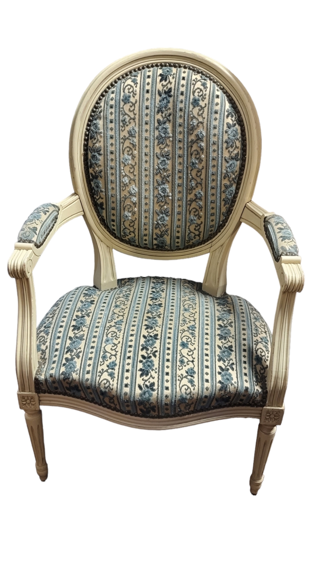 A FRENCH CREAM PAINTED SPOON BACK OPEN ARMCHAIR In cut velvet upholstery. (57cm x 49cm x 90cm)