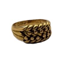 AN EARLY 20TH CENTURY 18CT GOLD WHEATSHEAF RING Rope twist design. (size L) Condition: good