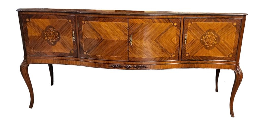 AN EPSTEIN MAHOGANY AND INLAID DINING ROOM SUITE Comprising an extending table, complete with - Image 2 of 5