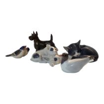 ROYAL COPENHAGEN, A COLLECTION OF FIVE DANISH PORCELAIN FiGURES Two cats, a Scottie dog, two pigs