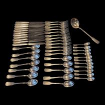 A LATE 19TH/EARLY 20TH CENTURY CONTINENTAL SILVER PLATED LOOSE PART CANTEEN CUTLERY Thread and shell