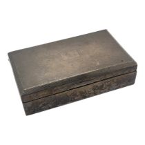 AN EARLY 20TH CENTURY SILVER RECTANGULAR CIGARETTE BOX Wth engine turned decoration and fitted