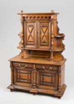 AN UNUSUAL VICTORIAN OAK MINIATURE APPRENTICE PIECE DRESSER. (h 63.5cm x w 44.5cm x d 18.5cm)