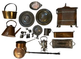 A COLLECTION OF 18TH/19TH CENTURY BRASS, COPPER AND PEWTER ITEMS To include charges pepper pot, coal