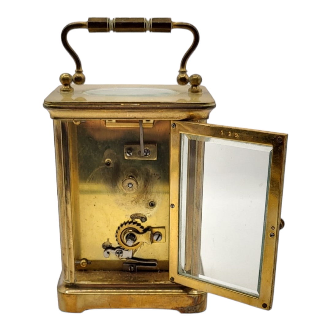 20TH CENTURY GILT METAL CARRIAGE CLOCK, HOUSED IN LATE 19TH/EARLY 20TH CENTURY LEATHER CARRIAGE - Image 3 of 3