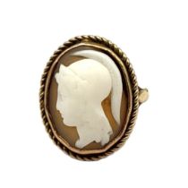 A VICTORIAN YELLOW METAL OVAL CAMEO RING DEPICTING BUST OF ATHENA, YELLOW METAL TESTED AS 9CT GOLD