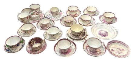 A COLLECTION OF EARLY 19TH CENTURY PEARLWARE CUPS, SAUCERS, BOWLS PLATES ETC Examples showing