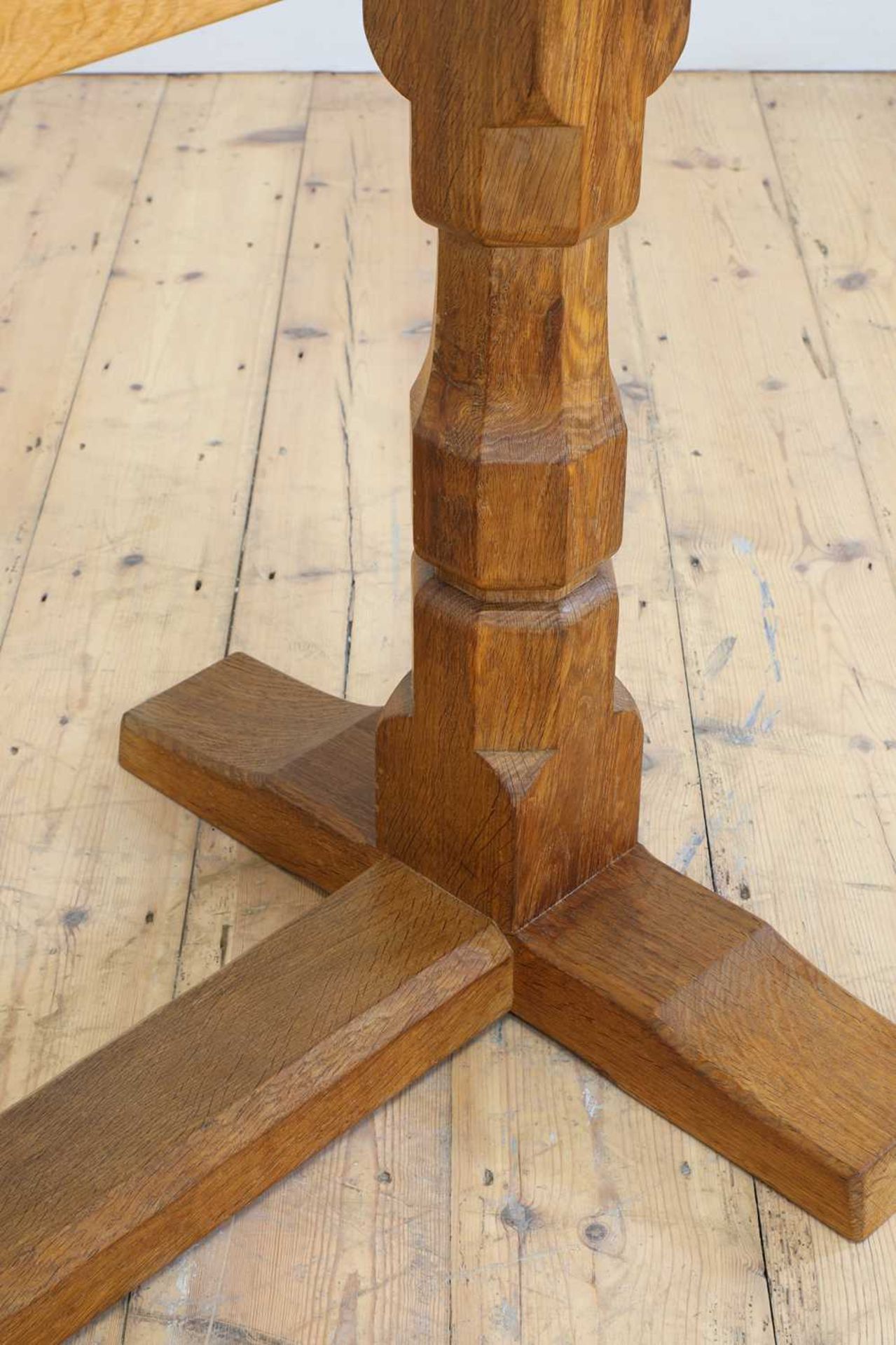 A Robert 'Mouseman' Thompson oak refectory table, - Bild 4 aus 6