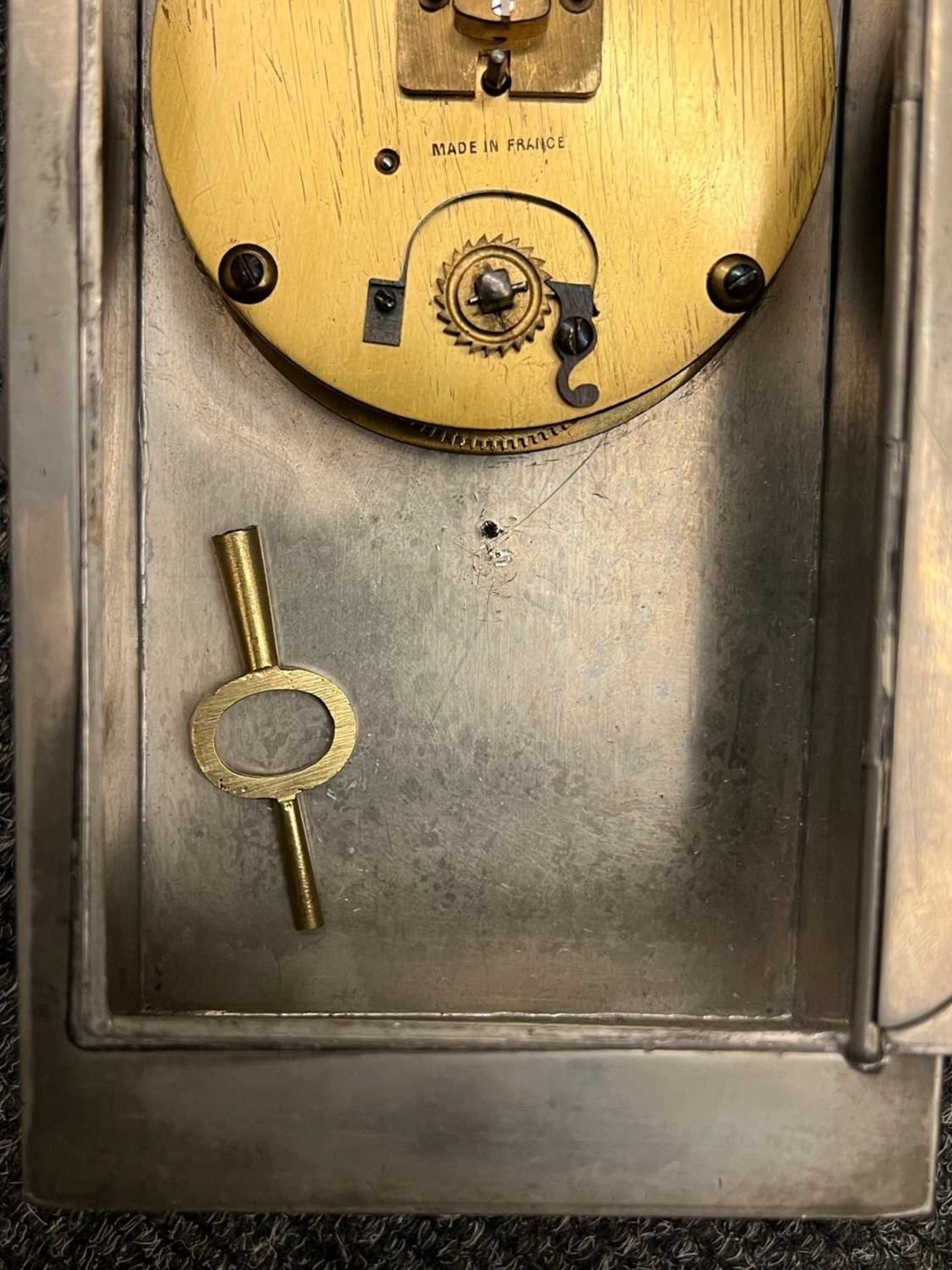 A Liberty & Co. Tudric pewter and enamel mantel clock, - Bild 14 aus 25