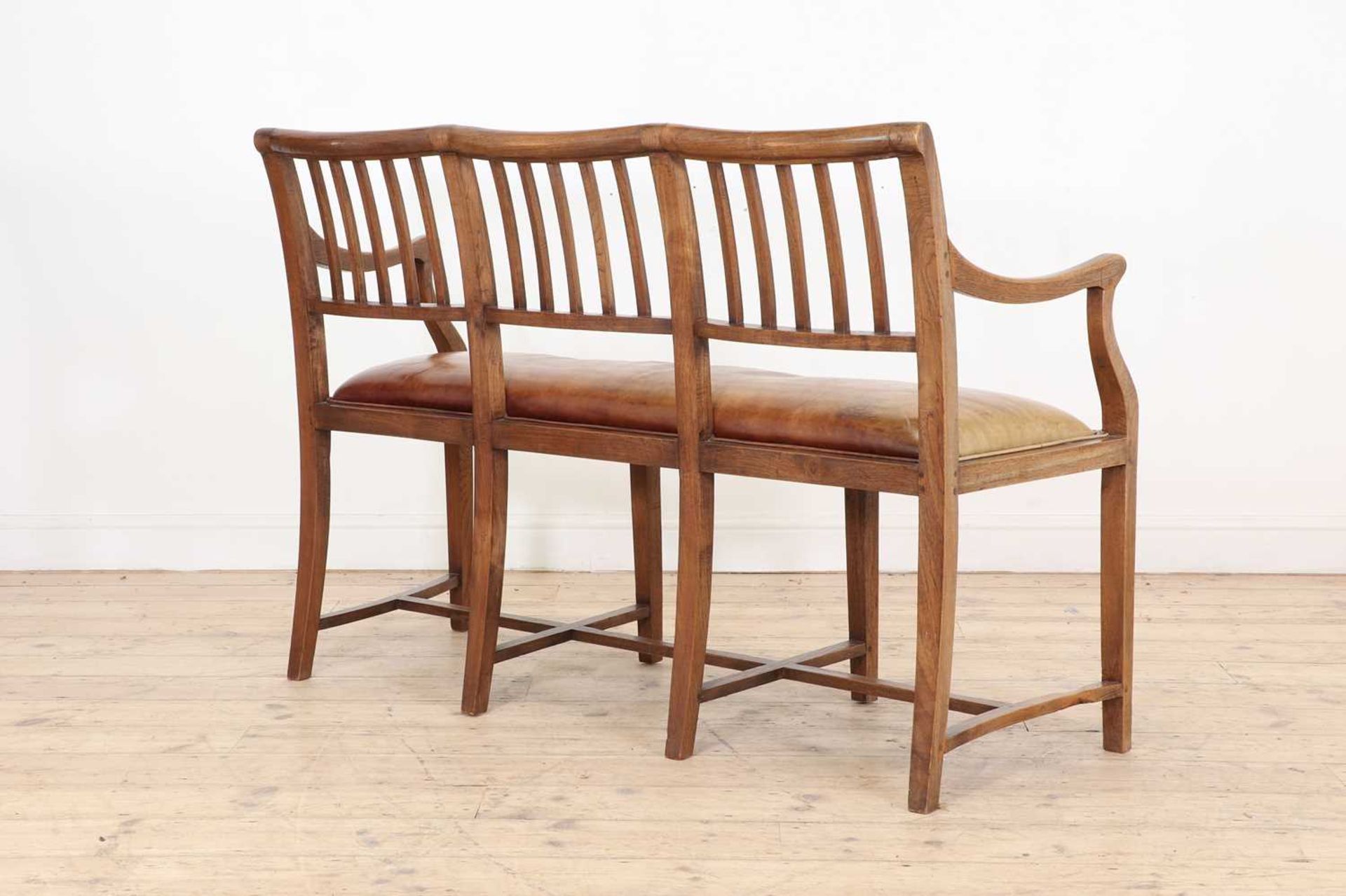 A Cotswold School oak chair-back settee, - Bild 2 aus 10